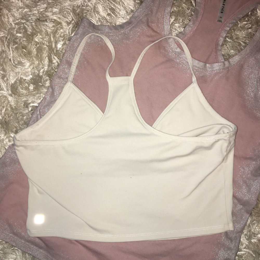 2 FABLETICS workout tops! Wms med - Picture 11 of 15